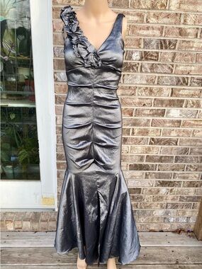 Y2K R&M Richards Metallic Silver Ruffle Mermaid Gown Size 6